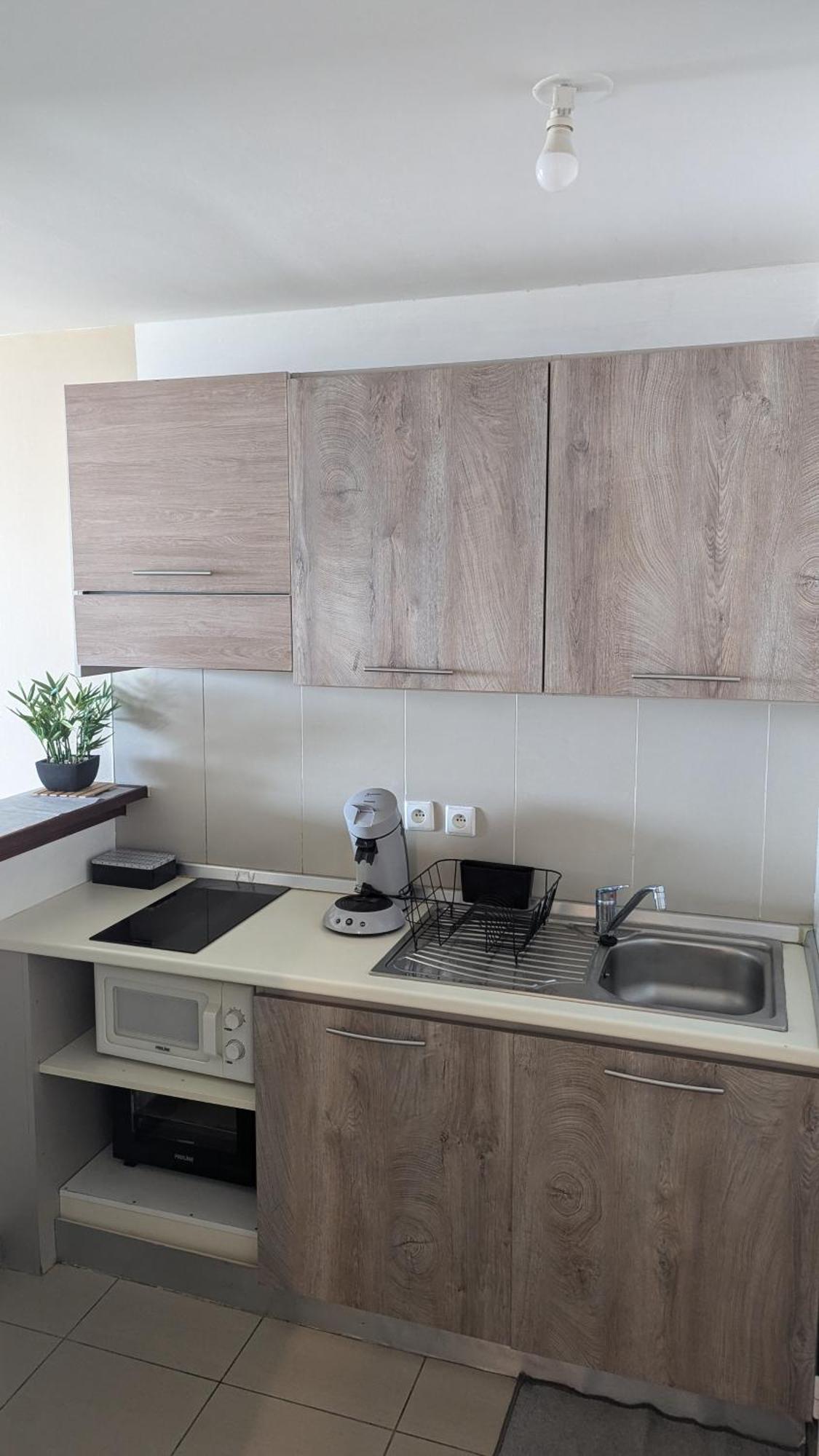 Ferienwohnung Entierement Equipe, Climatise, Wifi, Au Dernier Etage Sans Vis A Vis Saint-Denis Exterior foto
